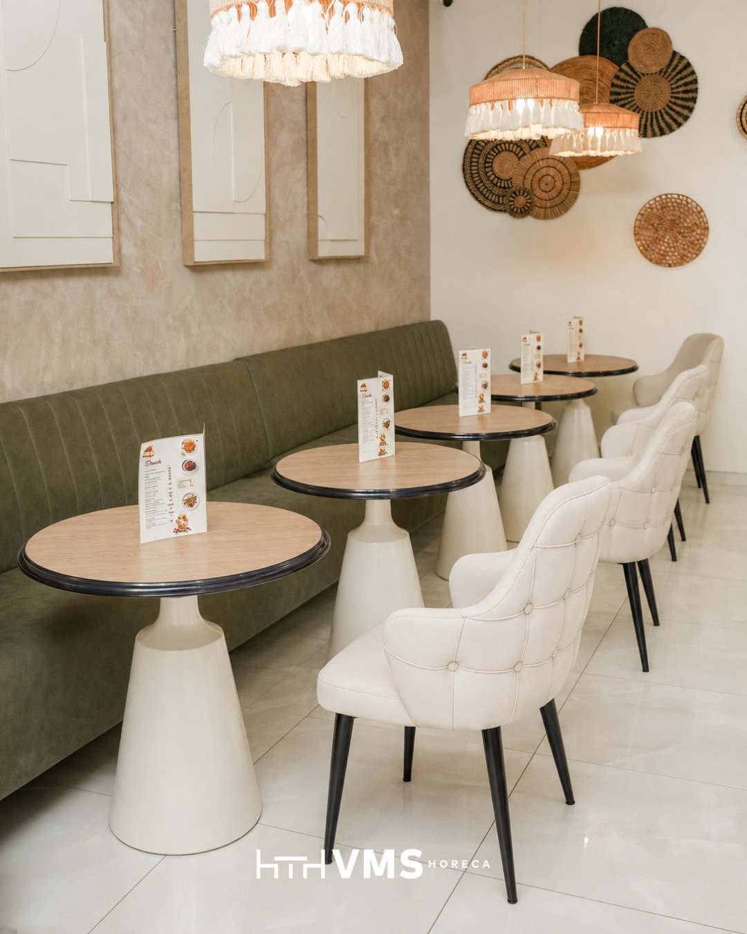 ¿Tu local se queda en la memoria? La nueva Silla Alfa llega a VMS Horeca para elevar cualquier espacio profesional: diseño premium, acabados personalizables y una presencia que transforma restaurantes, cafeterías y zonas lounge.Porque el mobiliario también vende experiencia.📩 Consúltanos opciones disponibles.#SillaAlfa #MobiliarioHoreca #DiseñoHoreca #InteriorismoComercial #VMSHoreca