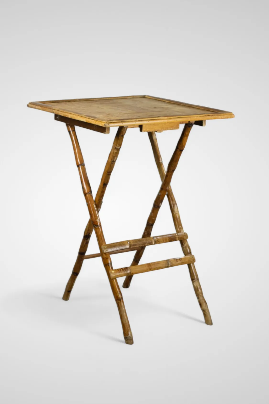 Mesa Bambú Alta Plegable 70x70x110 cm