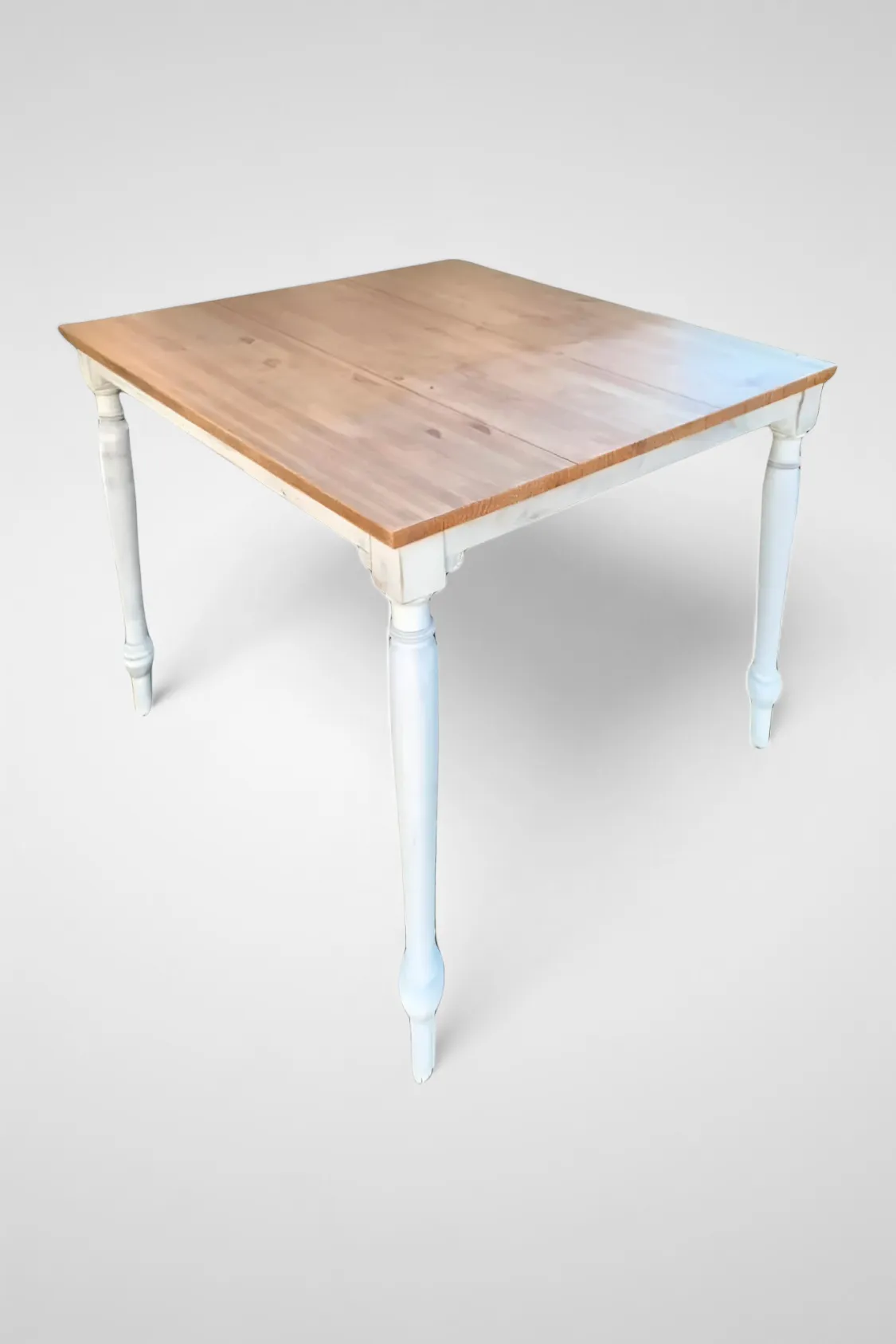 Mesa Madera Alta Patas Torneadas 90x90cm