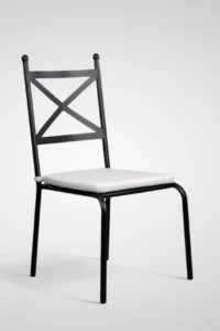 Cadeira Black Forge Black com almofada