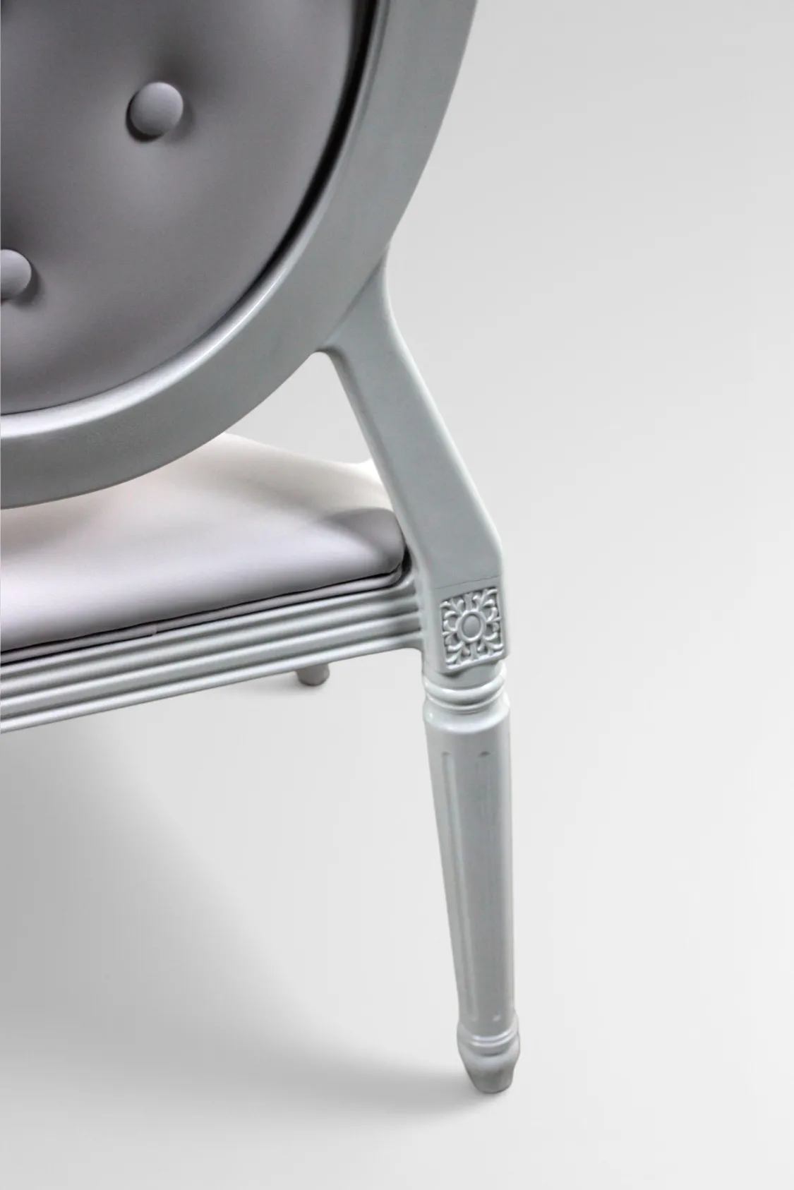 Silla Luis XVI Resina Blanca - Imagen 8